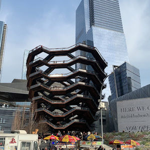 Meet your Posher, Delis elias